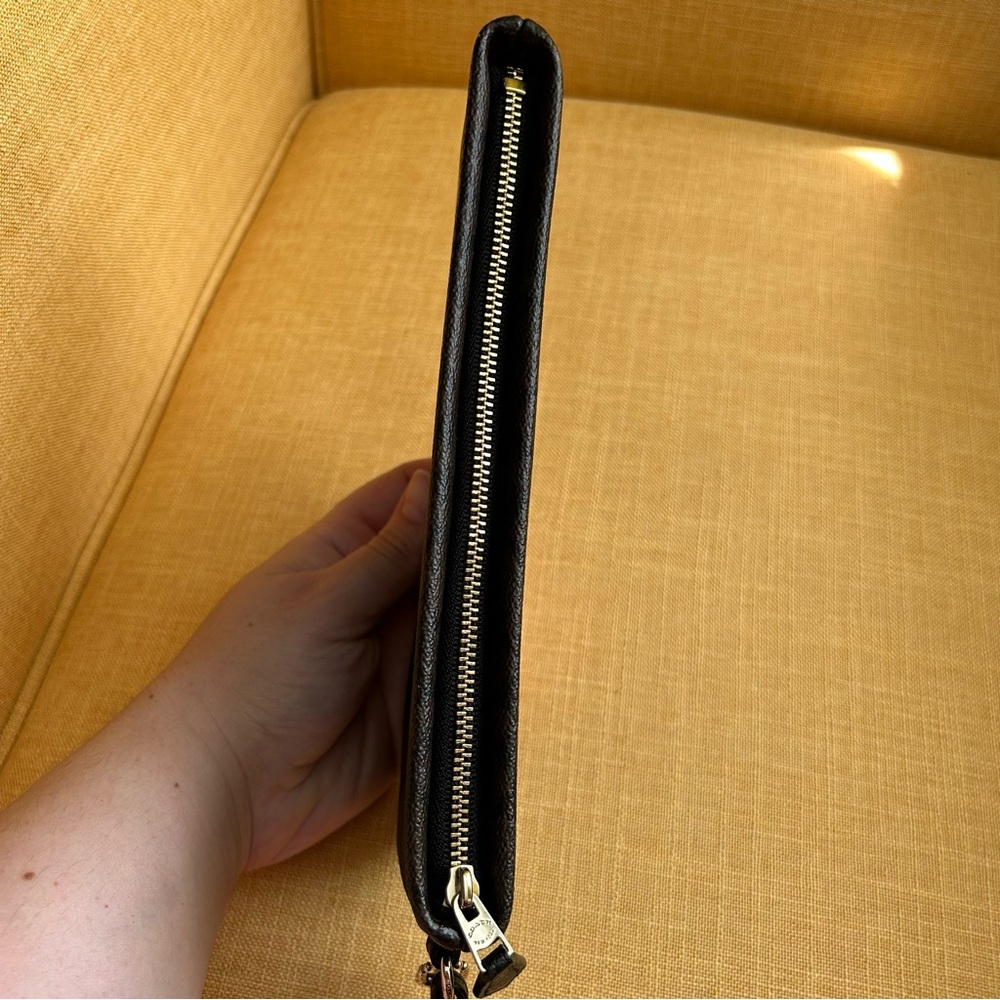 Coach Signature Wristlet Brown Black CC logo - Picture 3 of 12
